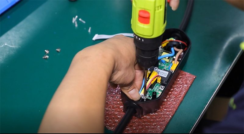 04 Controller Assembly